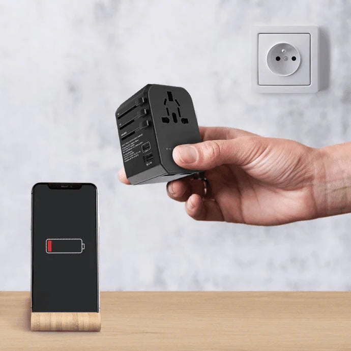 Powerology Universal Charger 45W Pd + Triple Usb-A 2.4A Ports Black