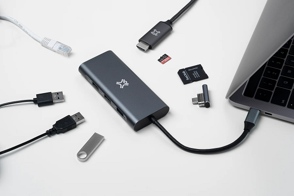 Xtrememac Type-C 8 in 1 Hub-Ethernet ، HDMI 4K ، SD ، MSD Cards ، USB-C PD 100 WARTS ، 3 X USB 3.0