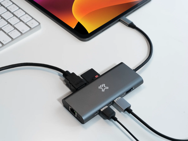 XTREMEMAC Type-C 8 In 1 Hub - Ethernet, HDMI 4K, SD, MSD Cards, USB-C PD 100 Watts, 3 x USB 3.0