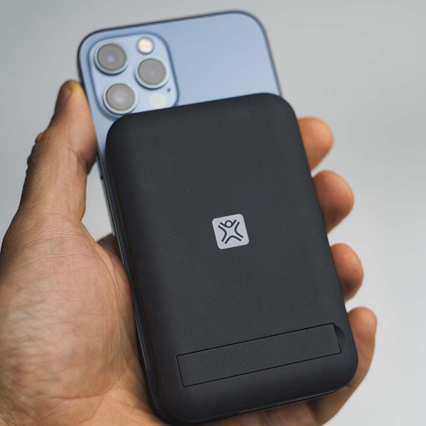 XTREMEMAC Magnetic Powerbank – 10000 mAh Apple MagSafe Compatible