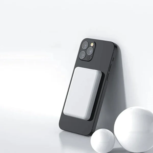XTREMEMAC Magnetic Powerbank – 5000 mAh Apple MagSafe Compatible