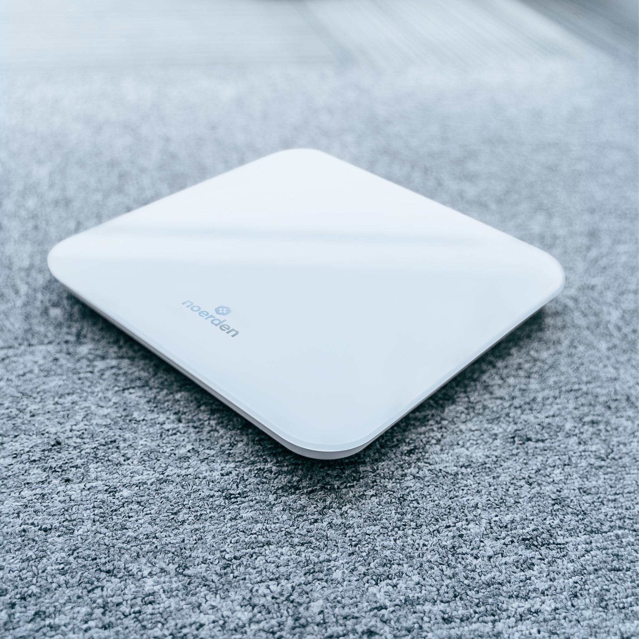 مقياس جسم ذكي أبيض نوردن بيمي مع اتصال بلوتوث