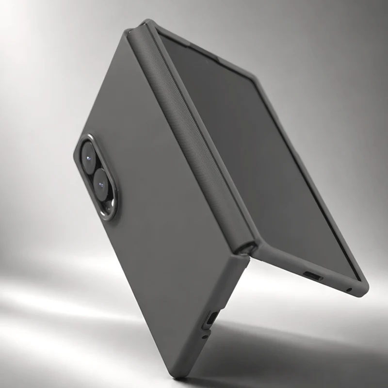 غطاء Araree Aero Flex Magsafe لجهاز Z Fold 8 - أسود 