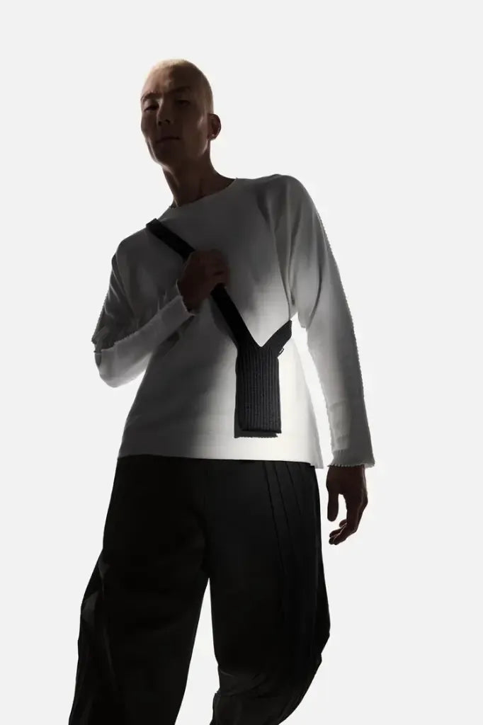 Levelo HOLDR Cross Pocket Phone Holder - Black