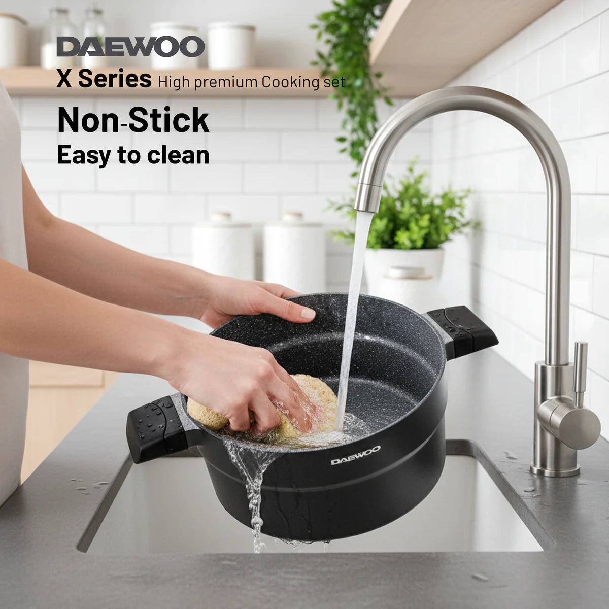 Daewoo Casseerole Pot DCC 2400 - Black
