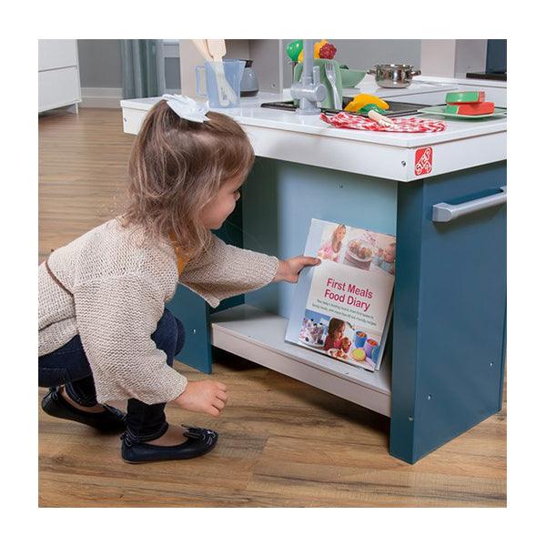 Grand Walk-In Wood Kitchen - Future Store